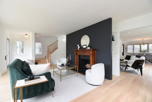 818 N Euclid Avenue, Oak Park, IL 60302