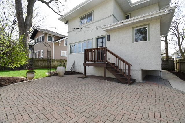 818 N Euclid Avenue, Oak Park, IL 60302