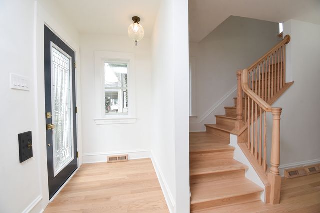 818 N Euclid Avenue, Oak Park, IL 60302