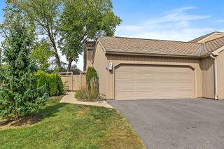 830 OAK HILL Road, Lake Barrington, IL 60010