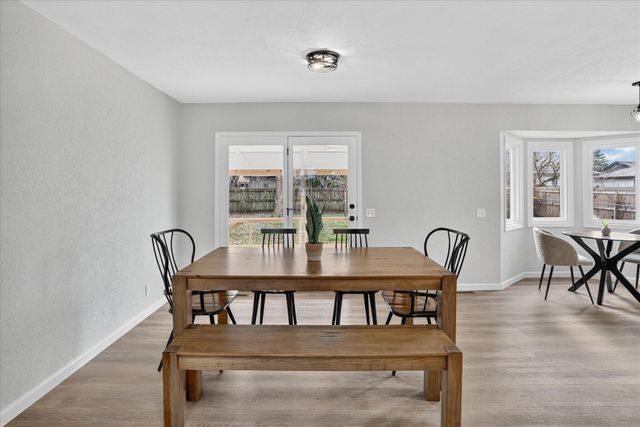 2216 W Austin, Bolivar, MO 65613