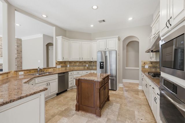 18415 Windsor Lakes Drive, Houston, TX 77094