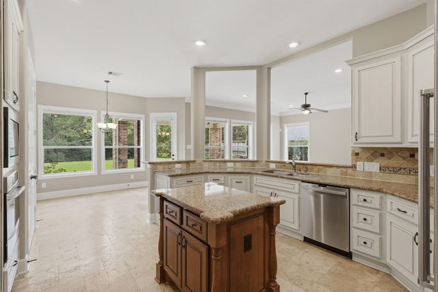 18415 Windsor Lakes Drive, Houston, TX 77094