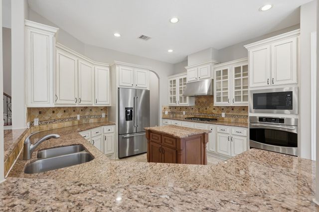 18415 Windsor Lakes Drive, Houston, TX 77094
