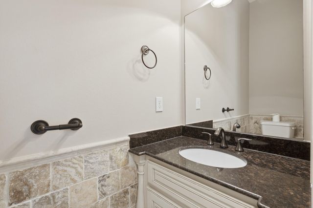 18415 Windsor Lakes Drive, Houston, TX 77094