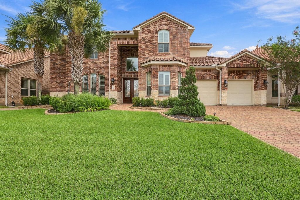 18415 Windsor Lakes Drive, Houston, TX 77094