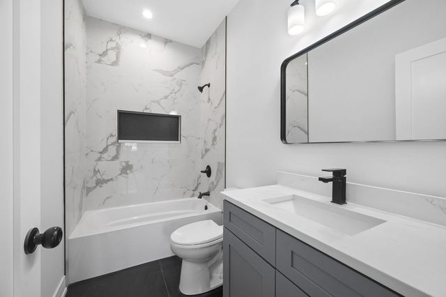 3941 N Spaulding Avenue, Chicago, IL 60618