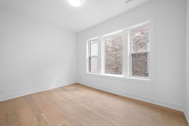 3941 N Spaulding Avenue, Chicago, IL 60618