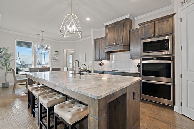 405 Venadito Drive, Godley, TX 76044