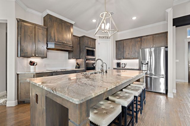 405 Venadito Drive, Godley, TX 76044