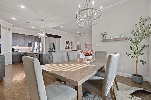 405 Venadito Drive, Godley, TX 76044