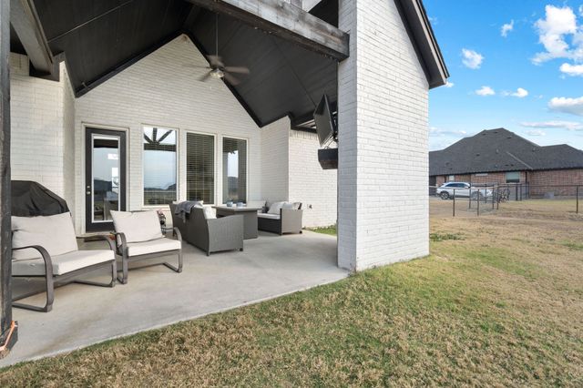 405 Venadito Drive, Godley, TX 76044