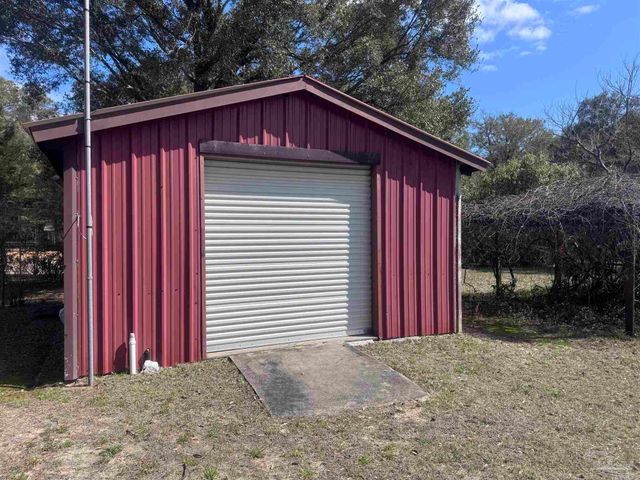 7880 Gregg Rd, Pensacola, FL 32514