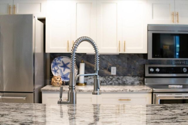 7018 PLEASANT HILL ROAD, Bradenton, FL 34203