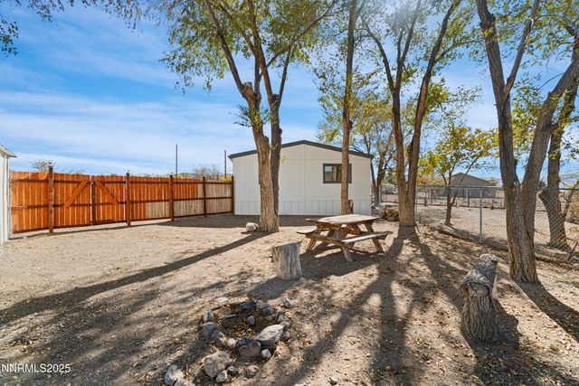 4915 Cheyenne Trail, Stagecoach, NV 89429