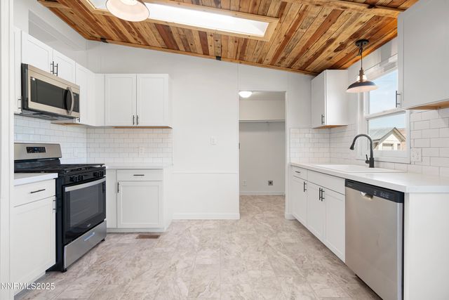 4915 Cheyenne Trail, Stagecoach, NV 89429