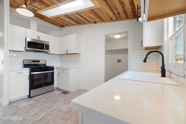 4915 Cheyenne Trail, Stagecoach, NV 89429