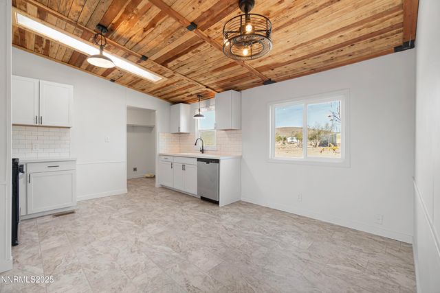 4915 Cheyenne Trail, Stagecoach, NV 89429