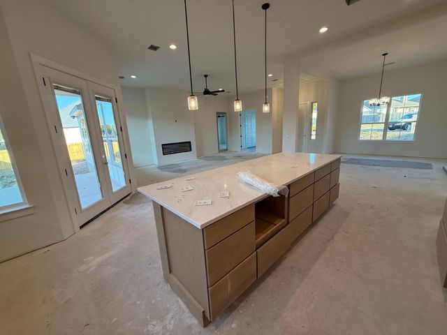 406 Hogans Place PL, Meadowlakes, TX 78654