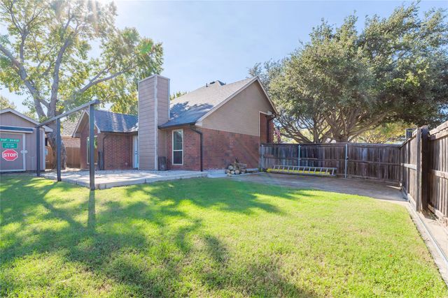 2123 Ridgecliff Drive, Keller, TX 76248