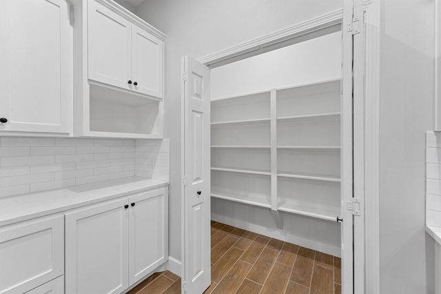 8233 Sterlingshire Street, Houston, TX 77078