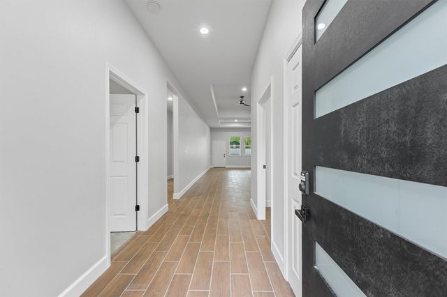 8233 Sterlingshire Street, Houston, TX 77078