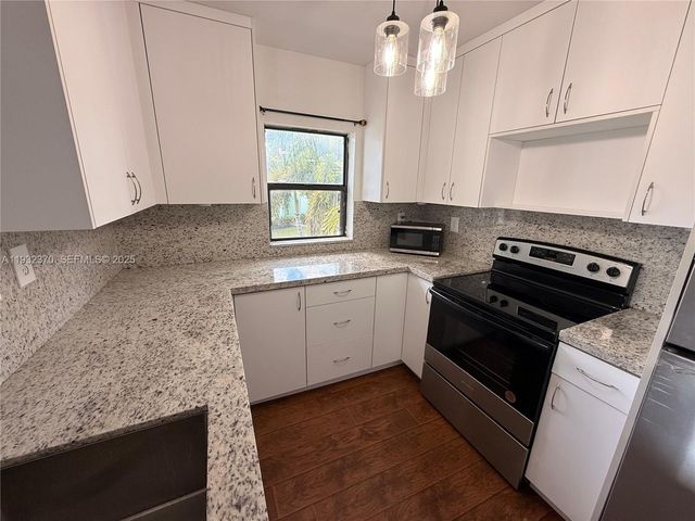 3961 NW 87th Ave 3961, Sunrise, FL 33351