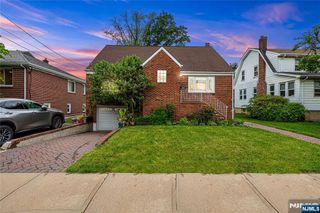 1009 Inwood Terrace, Fort Lee, NJ 07024
