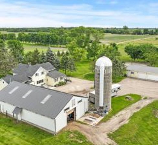 5095 Harff Road, Loretto, MN 55357