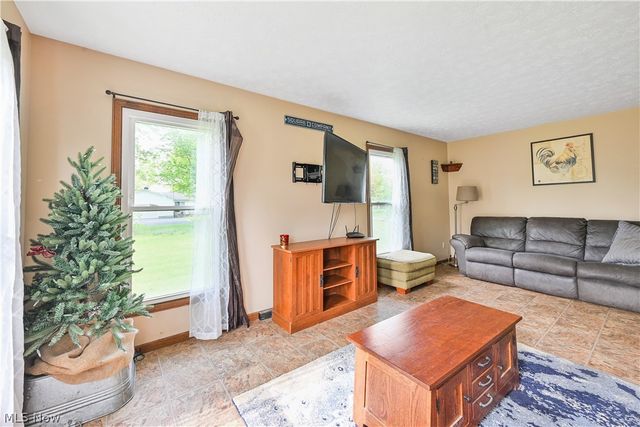 11690 Island Road, Grafton, OH 44044