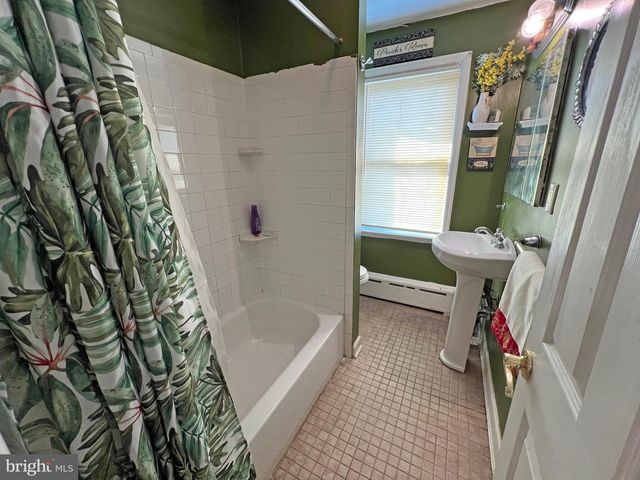 4129 GARRETT RD, Drexel Hill, PA 19026