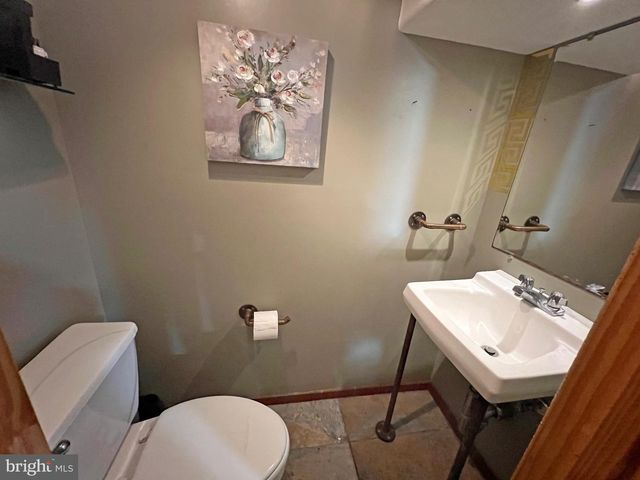 4129 GARRETT RD, Drexel Hill, PA 19026