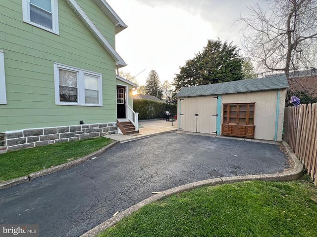 4129 GARRETT RD, Drexel Hill, PA 19026
