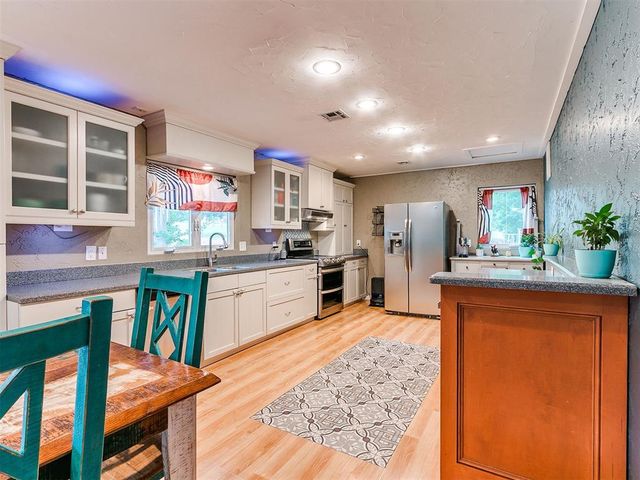 18200 Mayridge Drive, Newalla, OK 74857
