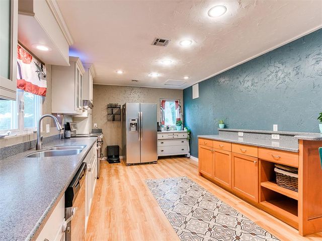 18200 Mayridge Drive, Newalla, OK 74857