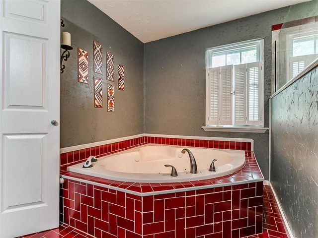 18200 Mayridge Drive, Newalla, OK 74857
