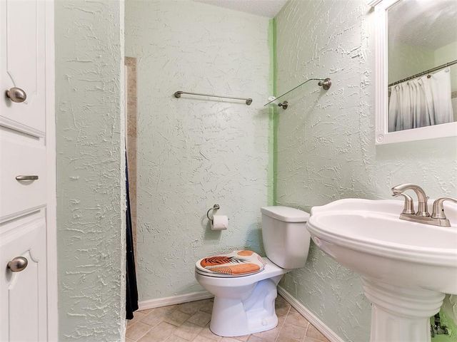 18200 Mayridge Drive, Newalla, OK 74857