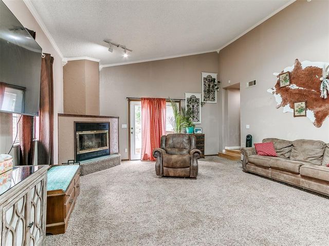 18200 Mayridge Drive, Newalla, OK 74857