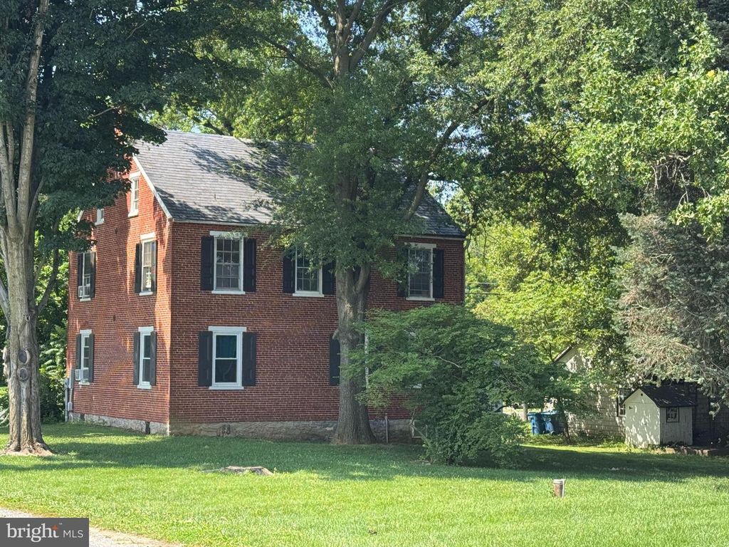 3683 MARIETTA AVE, Columbia, PA 17512