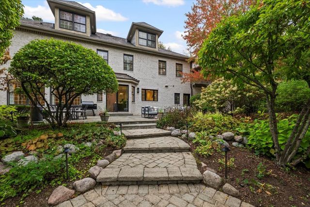 625 Leland Court, Lake Forest, IL 60045