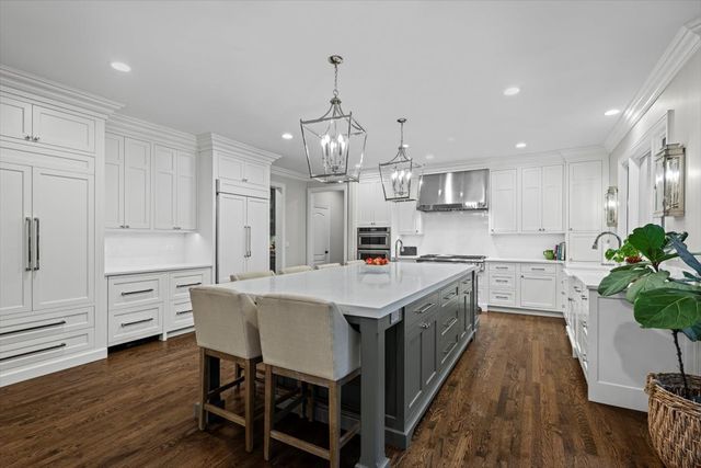 625 Leland Court, Lake Forest, IL 60045