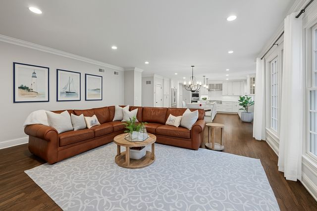 625 Leland Court, Lake Forest, IL 60045