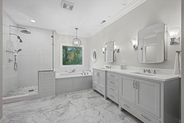 625 Leland Court, Lake Forest, IL 60045