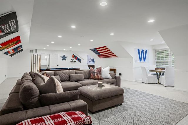 625 Leland Court, Lake Forest, IL 60045