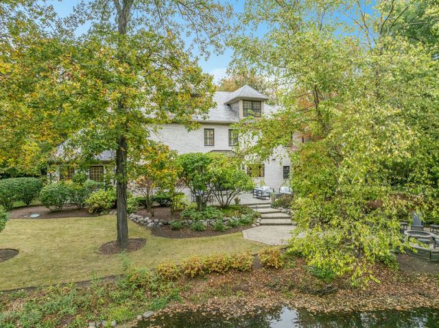 625 Leland Court, Lake Forest, IL 60045