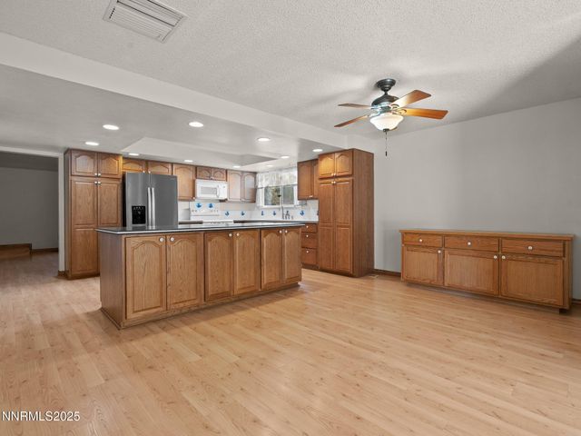 2541 Brentwood Drive, Carson City, NV 89701