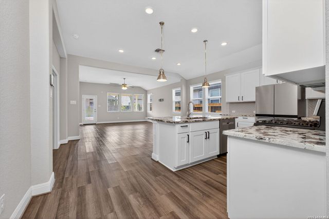 12142 Casparis, San Antonio, TX 78254