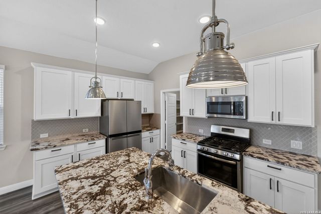 12142 Casparis, San Antonio, TX 78254