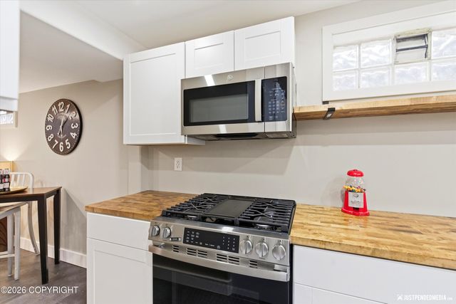 2304 McKinley Avenue, Anchorage, AK 99517