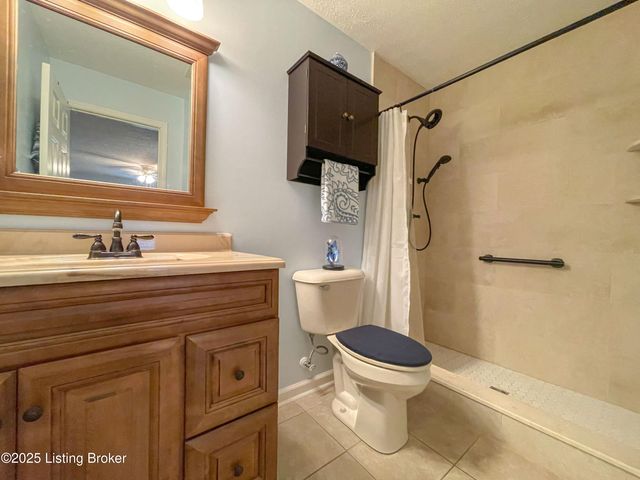 10502 Southern Meadows Dr, 103, Louisville, KY 40241